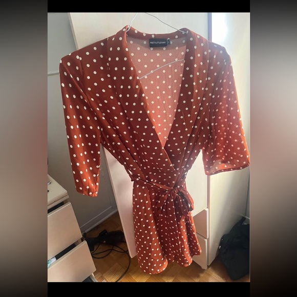 Polka dotted rust mini dress - Picture 2 of 2